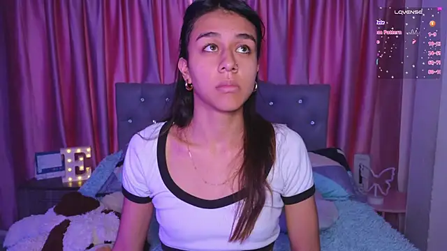 Emiily Scott1 online show from 18, 11, 2025