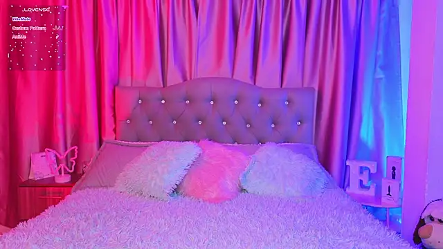 Snapshot of Emiily_Scott1 chatting on 4, 3, 2026 Emiily Scott1 online show from 4, 3, 2026