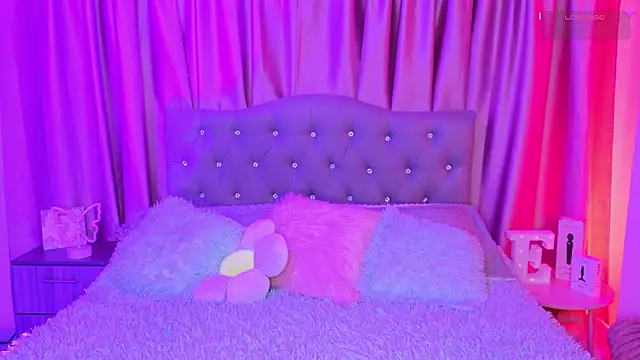 Snapshot of Emiily_Scott1 chatting on 11, 2, 2026 Emiily Scott1 online show from 11, 2, 2026