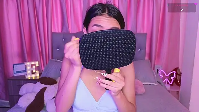 Emiily Scott1 online show from 8, 11, 2025