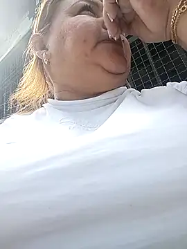 HORNY MATURE25 online show from 5, 5, 2026