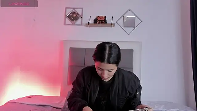 aliice walker  online show from 11, 1, 2025