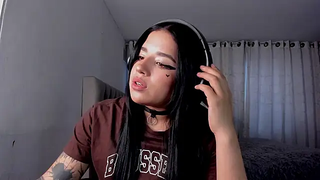 aliice walker  online show from 22, 5, 2026