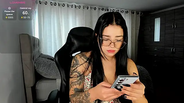 aliice walker  online show from 28, 11, 2025