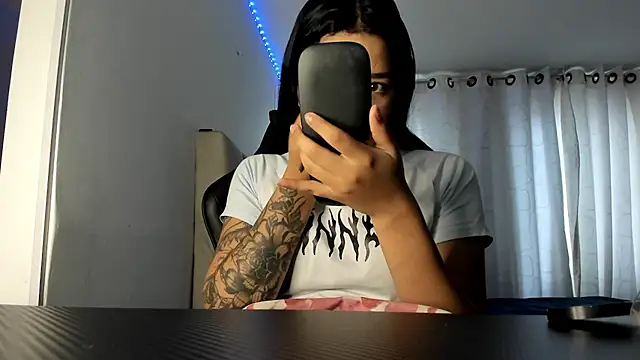 aliice walker  online show from 17, 10, 2025