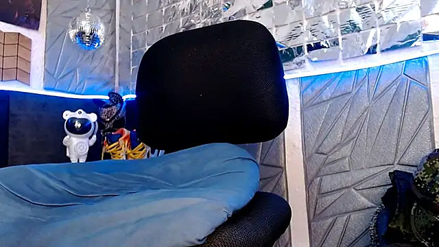 Mensecret69 online show from 1, 3, 2025