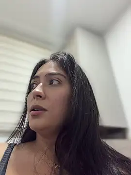 Sophie  Foxxx online show from 22, 4, 2026