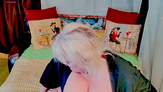 Snapshot of stiphlermom chatting on 29, 9, 2025 stiphlermom online show from 29, 9, 2025