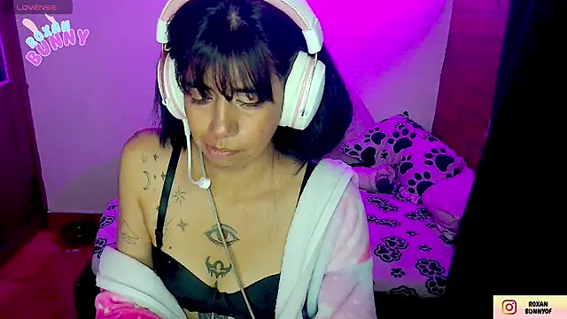 Roxanbunny1 online show from 7, 11, 2025