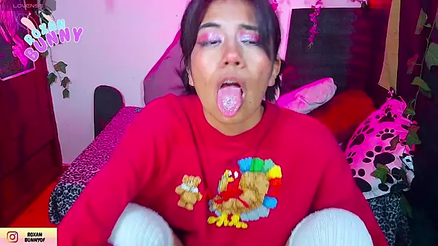 Roxanbunny1 online show from 19, 12, 2025