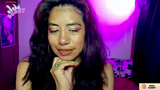 Roxanbunny1 online show from 23, 11, 2025