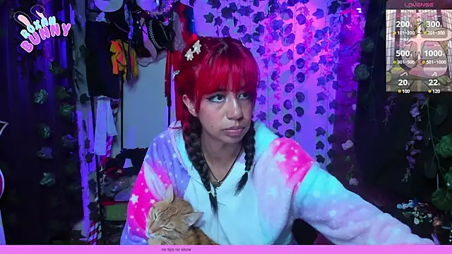 Roxanbunny1 online show from 12, 3, 2025