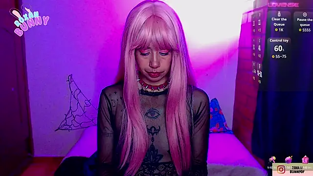 Roxanbunny1 online show from 5, 10, 2025