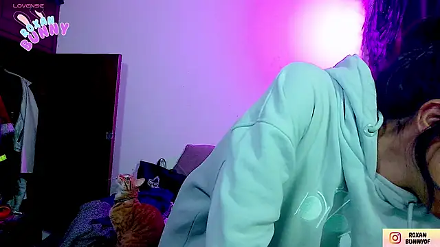 Roxanbunny1 online show from 12, 11, 2025