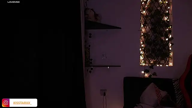 kisstarxxx online show from 6, 7, 2026