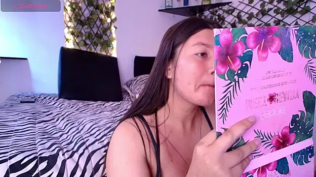 kisstarxxx online show from 4, 6, 2026