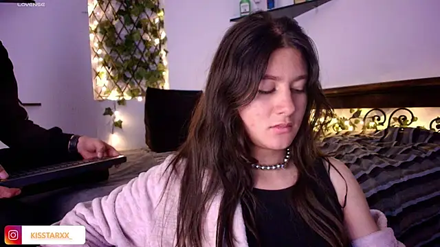 kisstarxxx online show from 16, 5, 2026