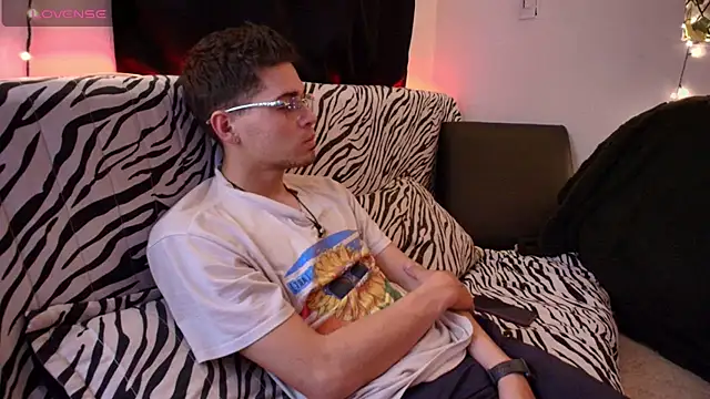 Snapshot of kisstarxxx chatting on 15, 2, 2026 kisstarxxx online show from 15, 2, 2026