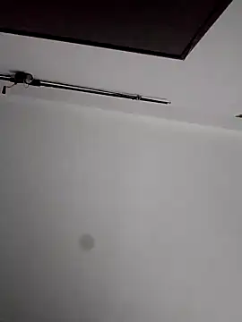 Dwirosebig online show from 6, 11, 2025