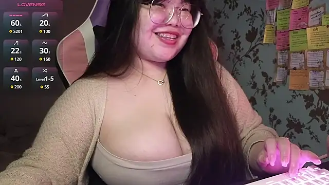 ANNELIESE  online show from 1, 12, 2024