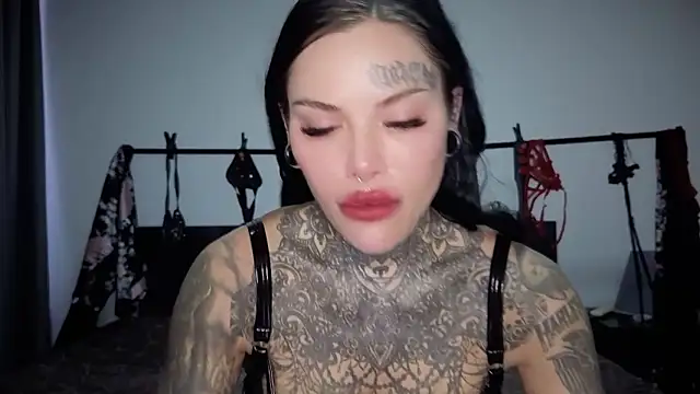 claudiacvc95 online show from 18, 4, 2026