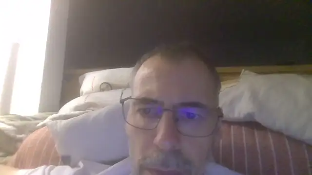 ptitcanard60600 online show from 25, 9, 2025