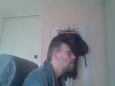 ptitcanard60600 online show from 20, 3, 2025