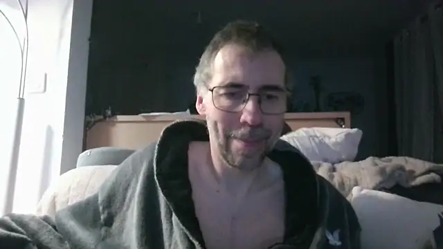 ptitcanard60600 online show from 15, 2, 2026