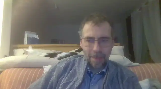 ptitcanard60600 online show from 5, 2, 2025