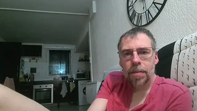 ptitcanard60600 online show from 21, 4, 2026