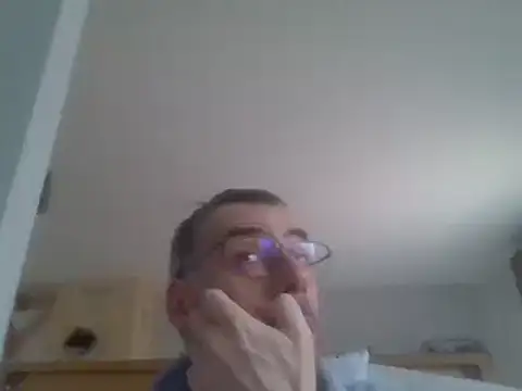 ptitcanard60600 online show from 11, 1, 2025