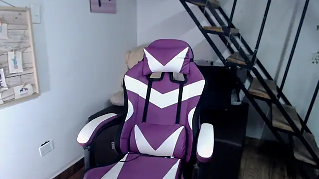 samantha baby  online show from 11, 10, 2025