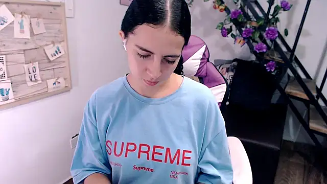 samantha baby  online show from 10, 4, 2026