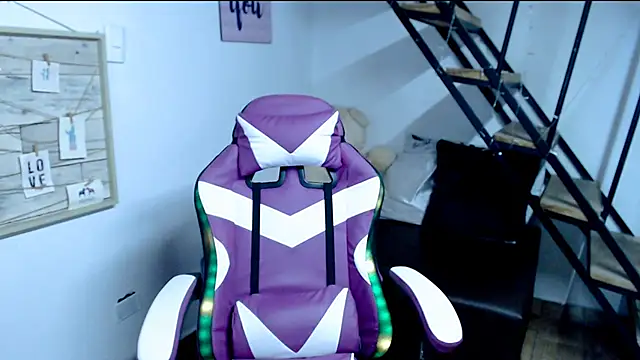 samantha baby  online show from 23, 9, 2025