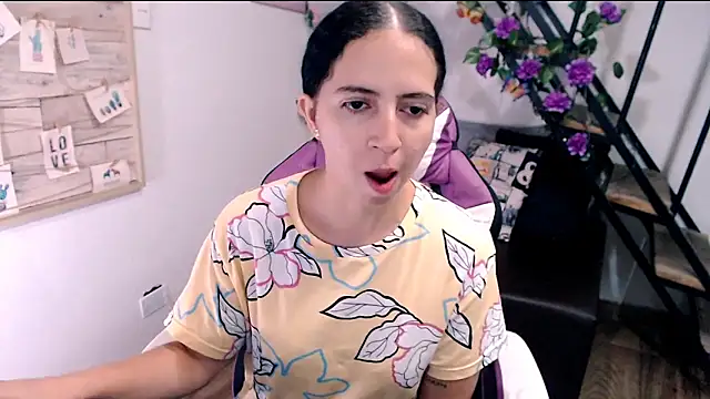 samantha baby  online show from 18, 4, 2026