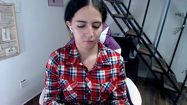 samantha baby  online show from 13, 10, 2025