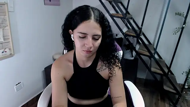 samantha baby  online show from 13, 10, 2025