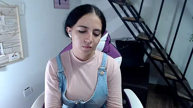 samantha baby  online show from 11, 11, 2025