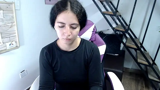 samantha baby  online show from 5, 11, 2025