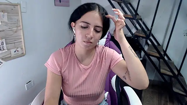 samantha baby  online show from 18, 10, 2025