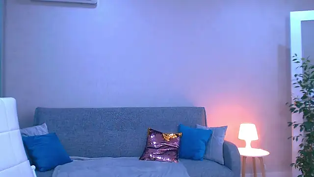 LesleySweet online show from 8, 4, 2026