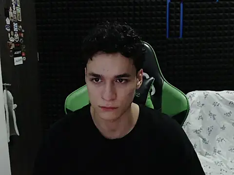 Curly Angel24 online show from 5, 12, 2025