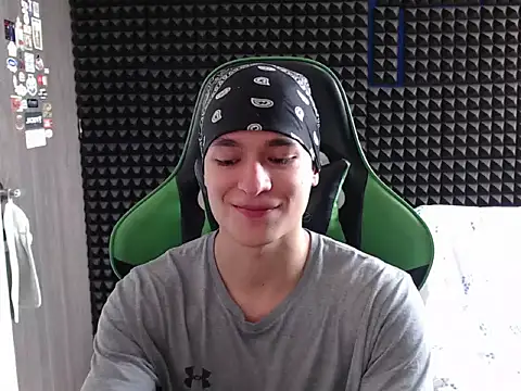 Curly Angel24 online show from 1, 12, 2025