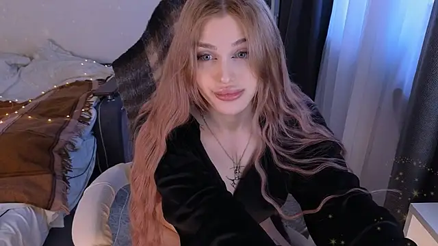 Snapshot of Smanuna chatting on 4, 2, 2025 Smanuna online show from 4, 2, 2025