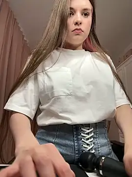 lil cassie online show from 23, 10, 2025