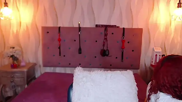 Snapshot of IsabelaLatina chatting on 7, 1, 2026 IsabelaLatina online show from 7, 1, 2026