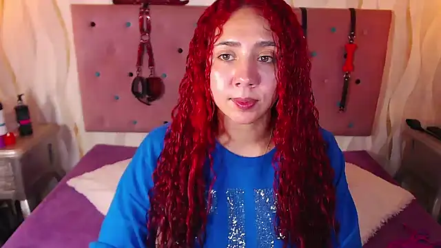 Snapshot of IsabelaLatina chatting on 23, 2, 2026 IsabelaLatina online show from 23, 2, 2026