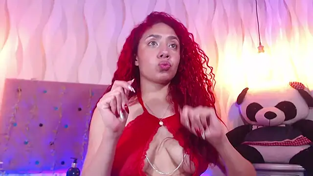 IsabelaLatina online show from 8, 10, 2025