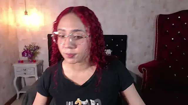 Snapshot of IsabelaLatina chatting on 16, 7, 2026 IsabelaLatina online show from 16, 7, 2026