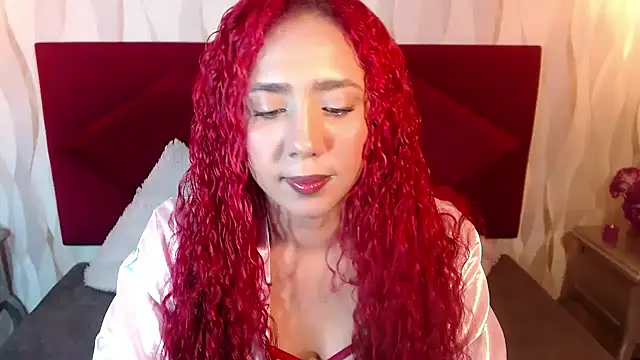 IsabelaLatina online show from 10, 5, 2026